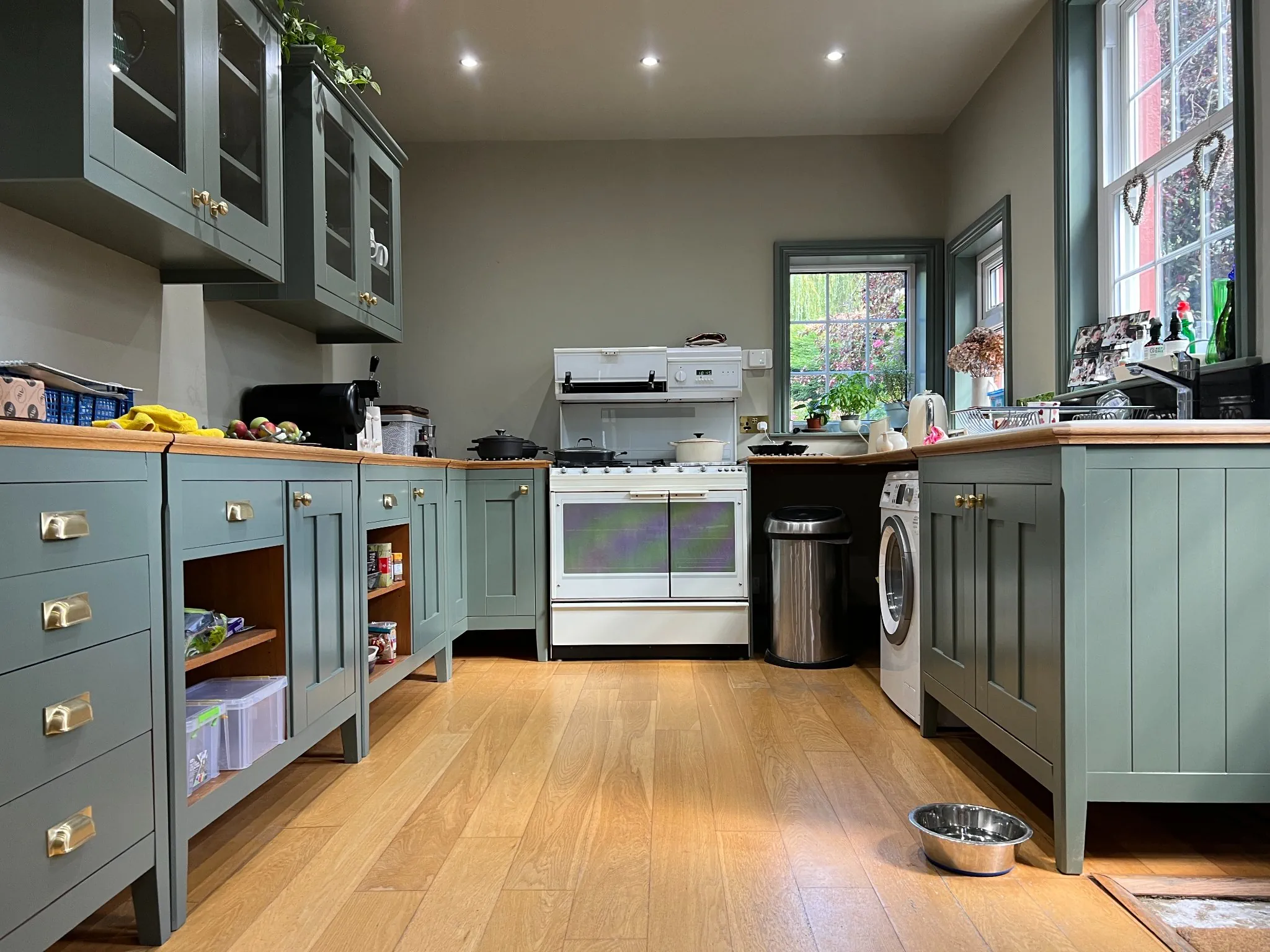 Kitchen Replace vs Kitchen Respray
